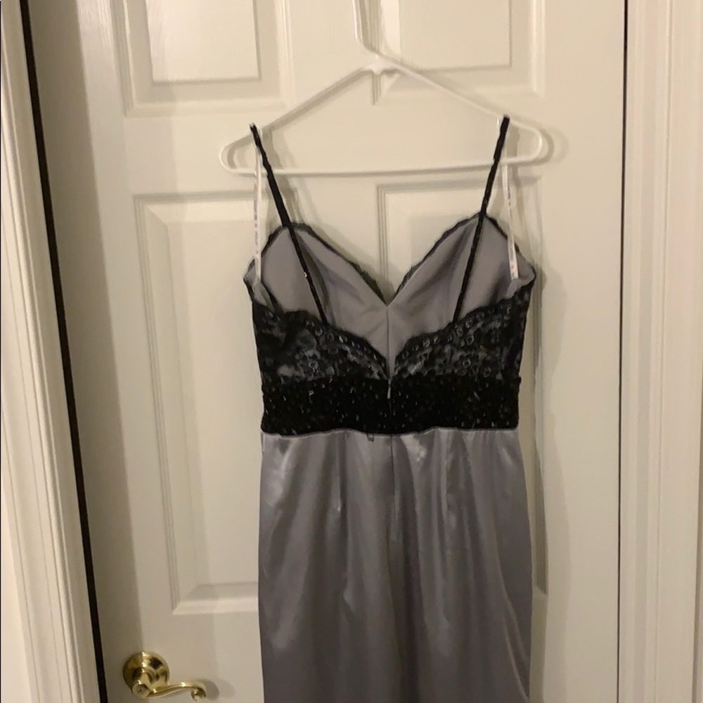 Black and silver prom dress - Picture 2 of 3